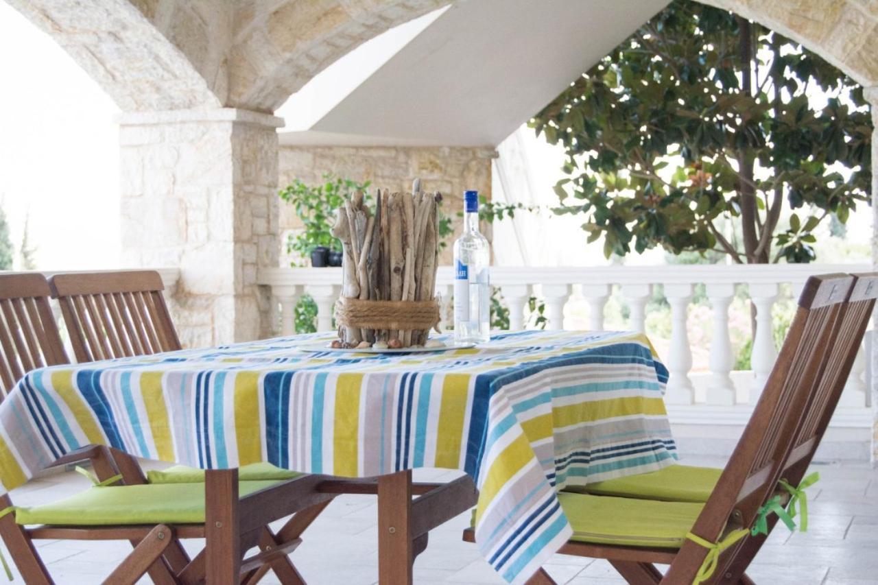 Villa Anna نافبكْتوس المظهر الخارجي الصورة