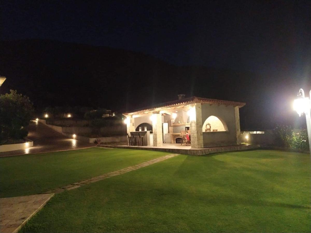 Villa Anna نافبكْتوس المظهر الخارجي الصورة