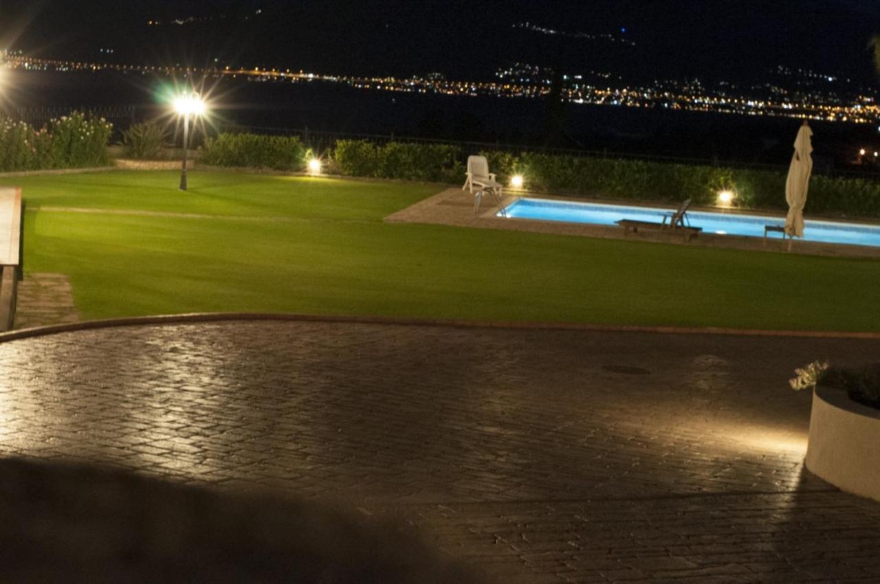 Villa Anna نافبكْتوس المظهر الخارجي الصورة