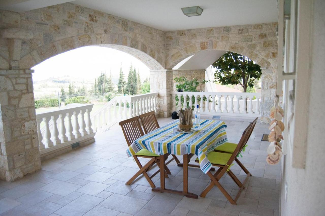 Villa Anna نافبكْتوس المظهر الخارجي الصورة