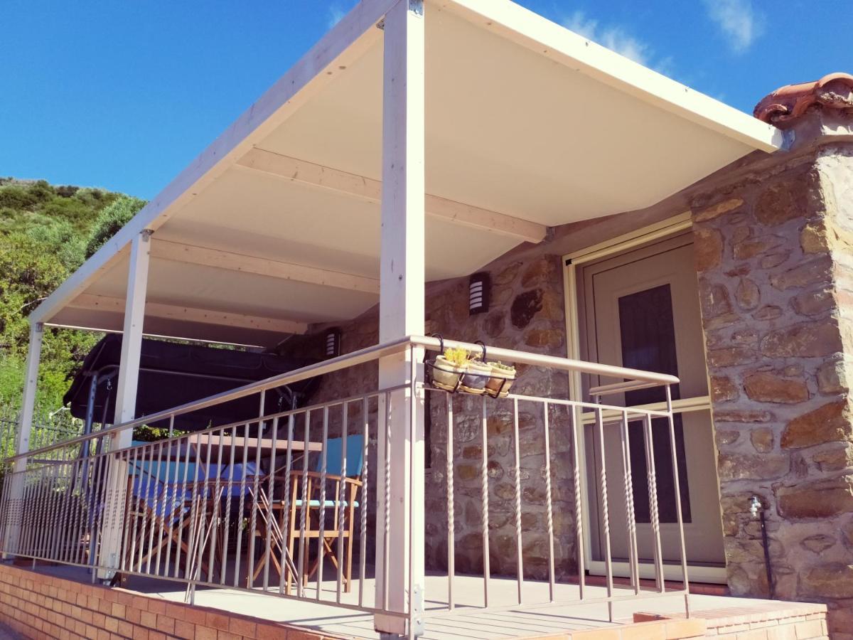 Villa Anna نافبكْتوس المظهر الخارجي الصورة